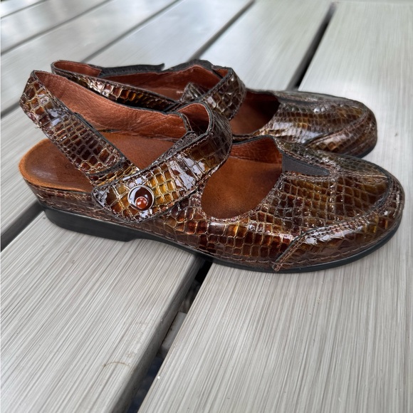 Helle Comfort Brown Croc-Embossed Leather Shoes – Size 38 (Like New) - Picture 5 of 10